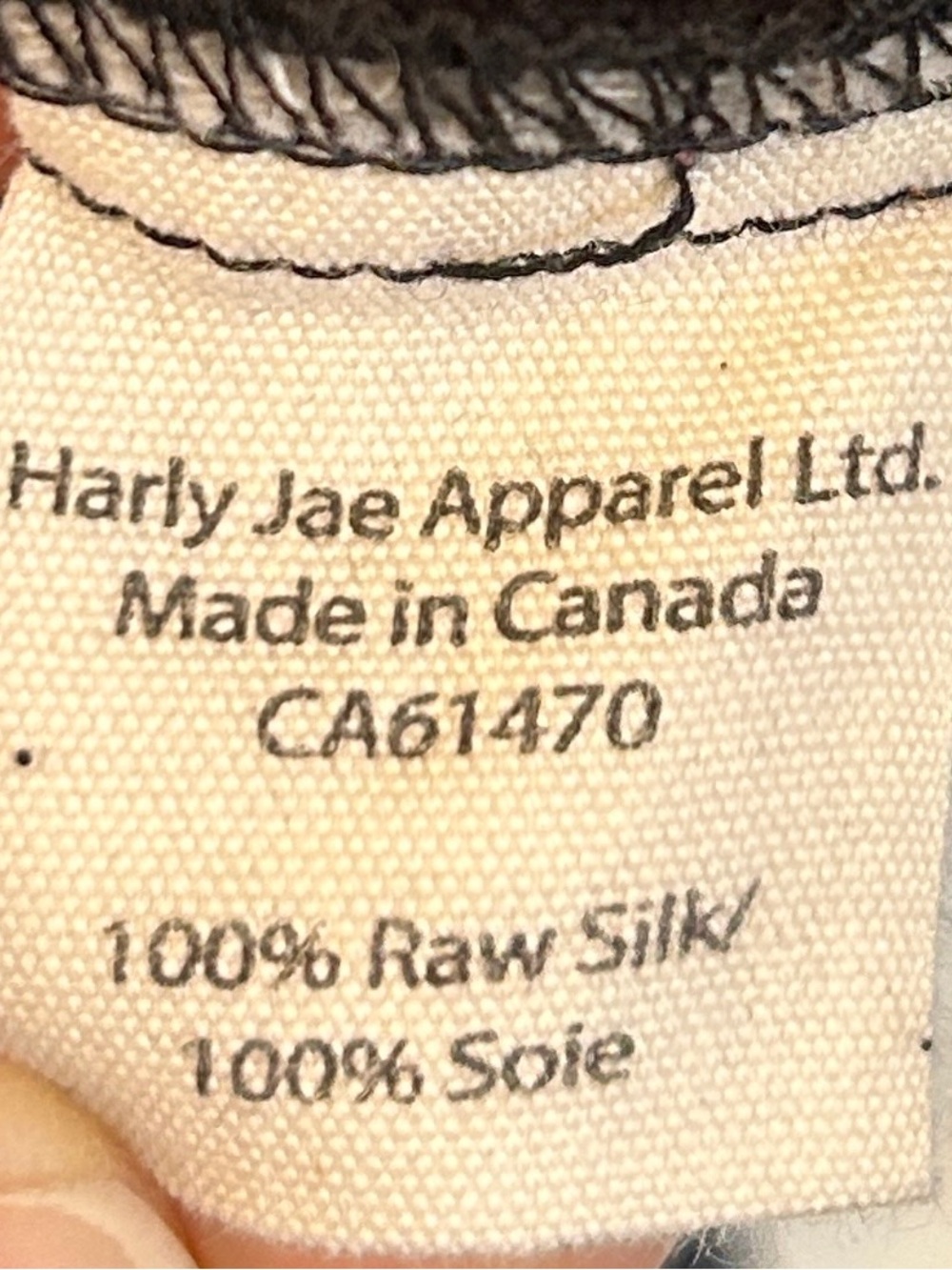 Harly Jae House Blouse L/XL Black 100% Raw Silk Canadian Designer 🇨🇦 - Picture 3 of 7